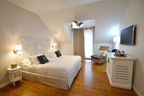 Ropa de cama de alta calidad y minibar 