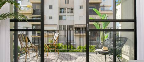 One Bedroom Apartment with Balcony | Balcony