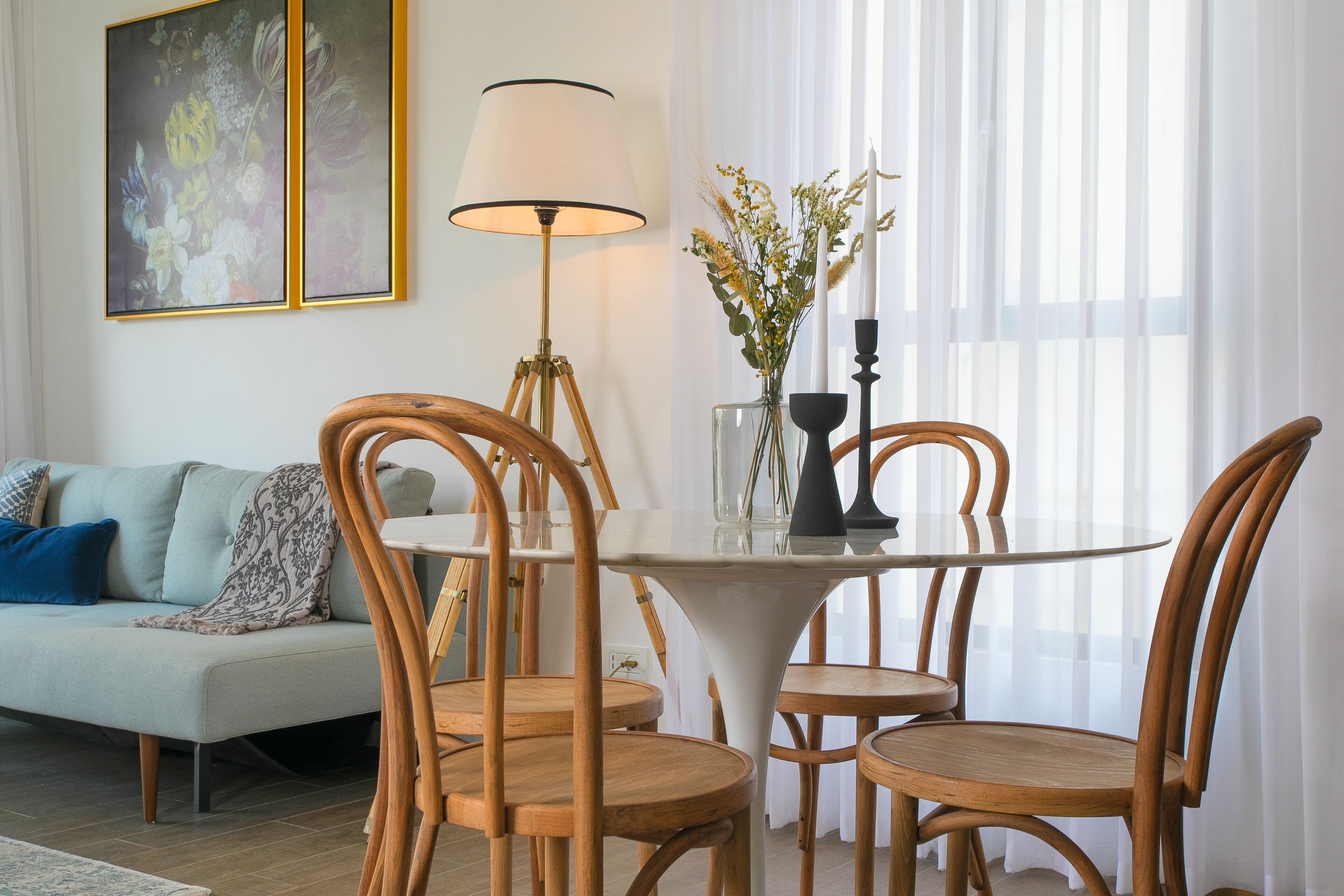 One Bedroom Apartment with Balcony | Opções para refeição no quarto