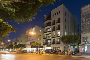 Front of property - Mr. Brooklyn - By TLV2GO (Tel Aviv)
