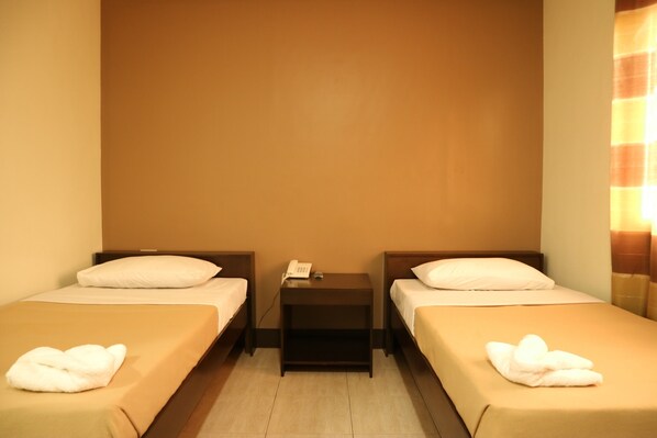 Double Room | Desk, rollaway beds, free WiFi