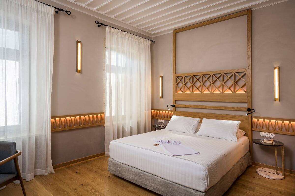 Classic Double Room | Egyptian cotton sheets, premium bedding, down comforters