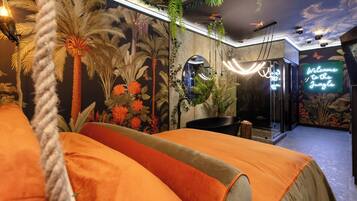 Habitación de lujo doble | 1 dormitorio, caja fuerte, escritorio y tabla de planchar con plancha