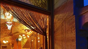 Royal Suite  | 起居區 | 電視