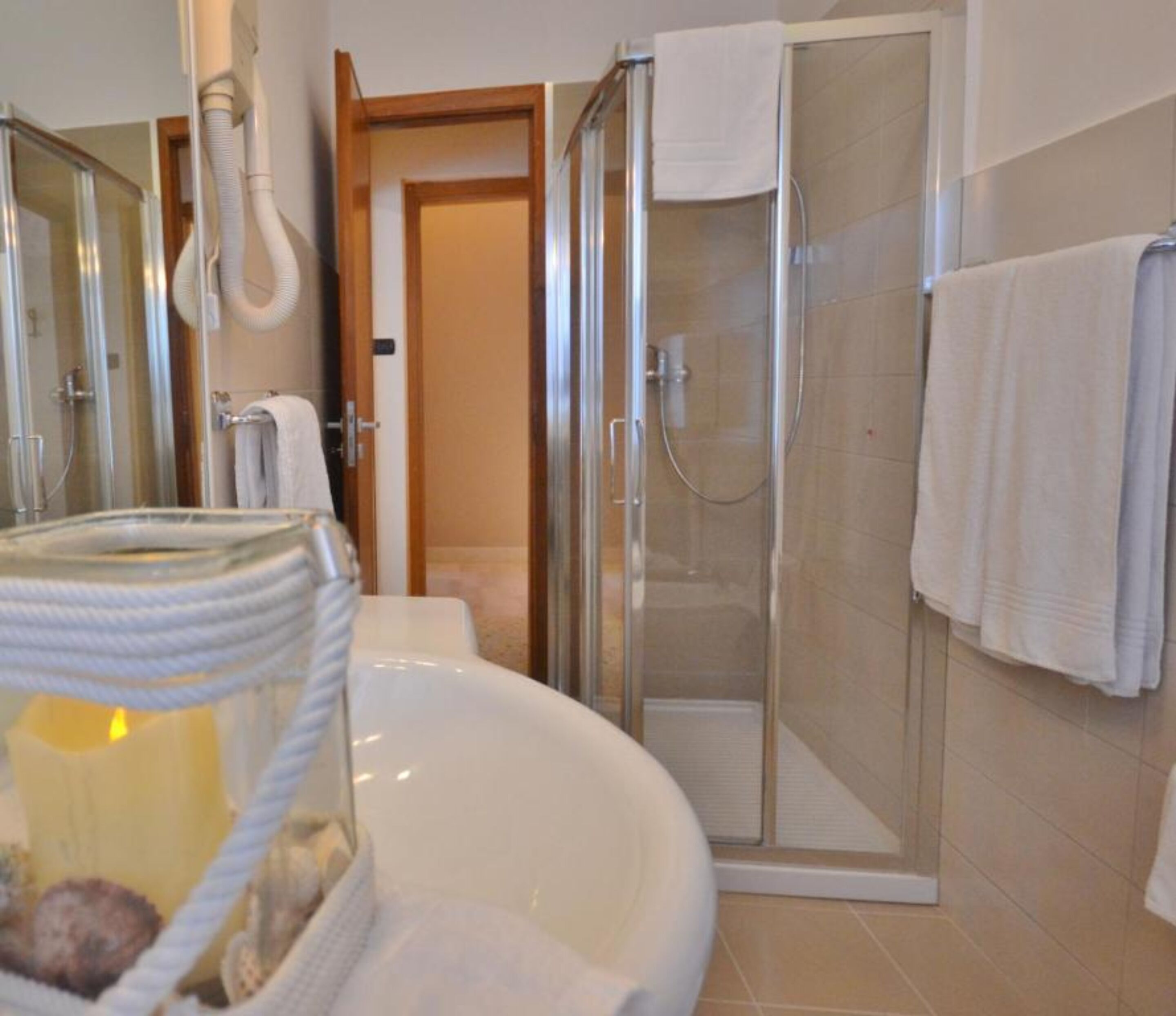comfort triple room, balcony | bathroom | shower, free toiletries, hair dryer, bidet