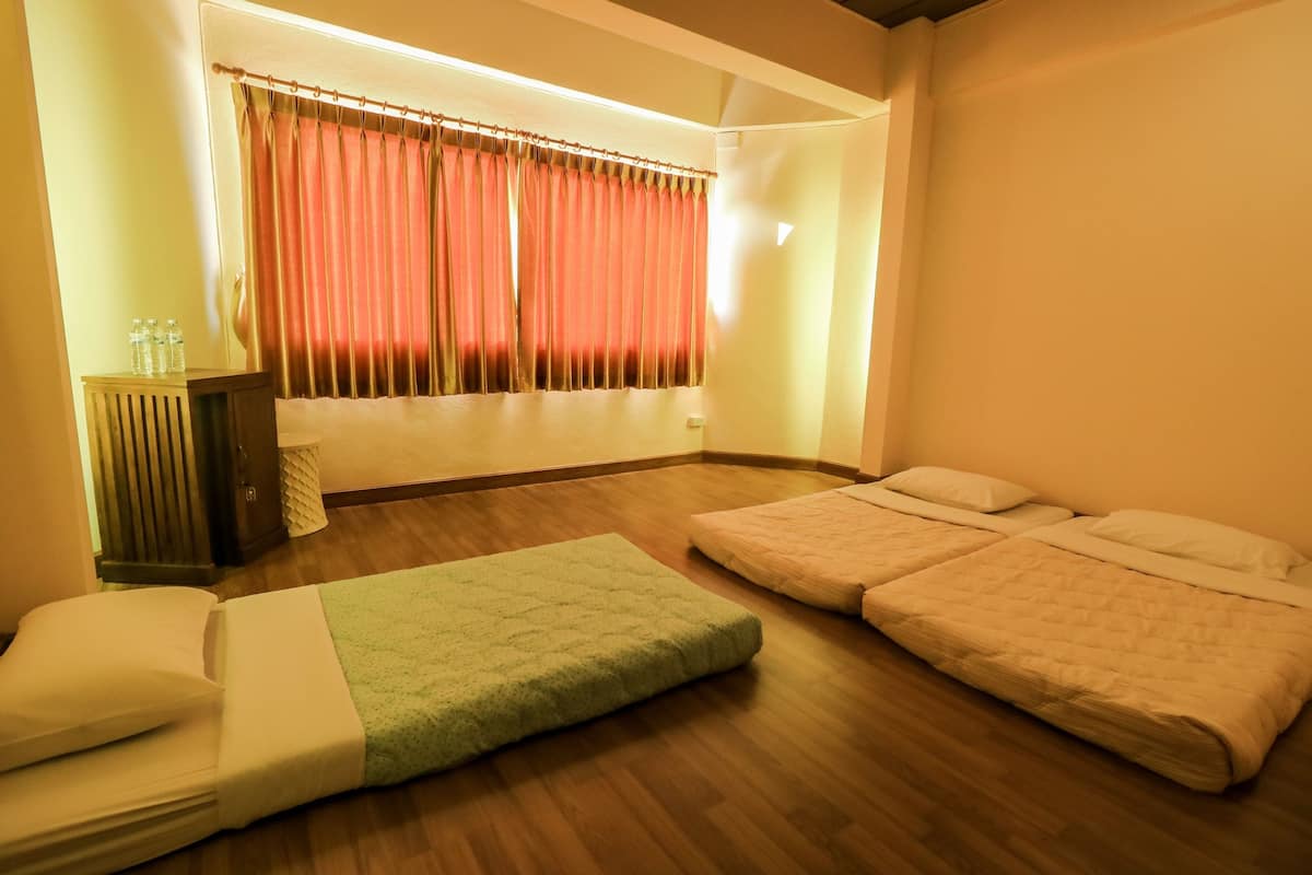 Habitación triple | Camas extra y wifi gratis