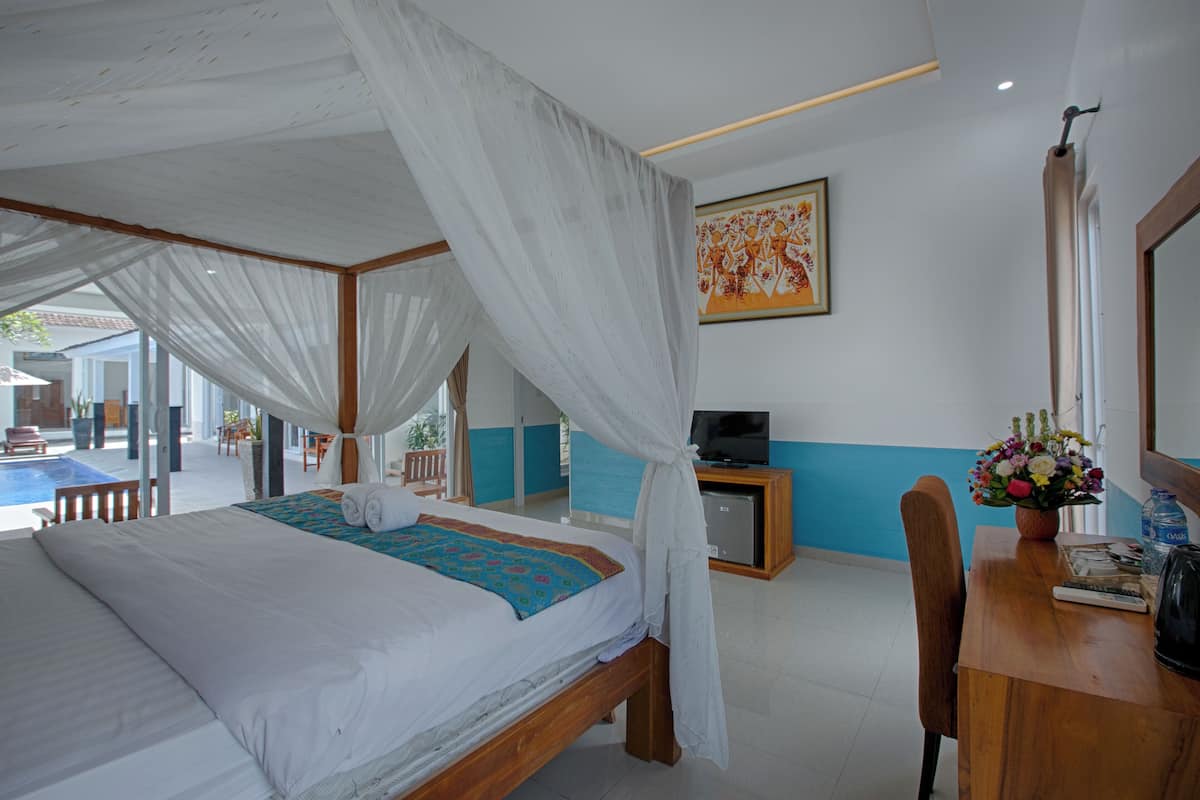 Contemporary Three Bedrooms Villa | 1 bedroom, individually decorated, desk, laptop workspace