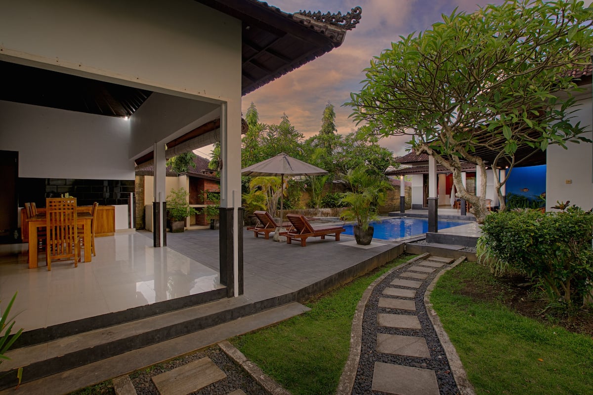 Balinese Three Bedrooms Villa | Terrass/Patio