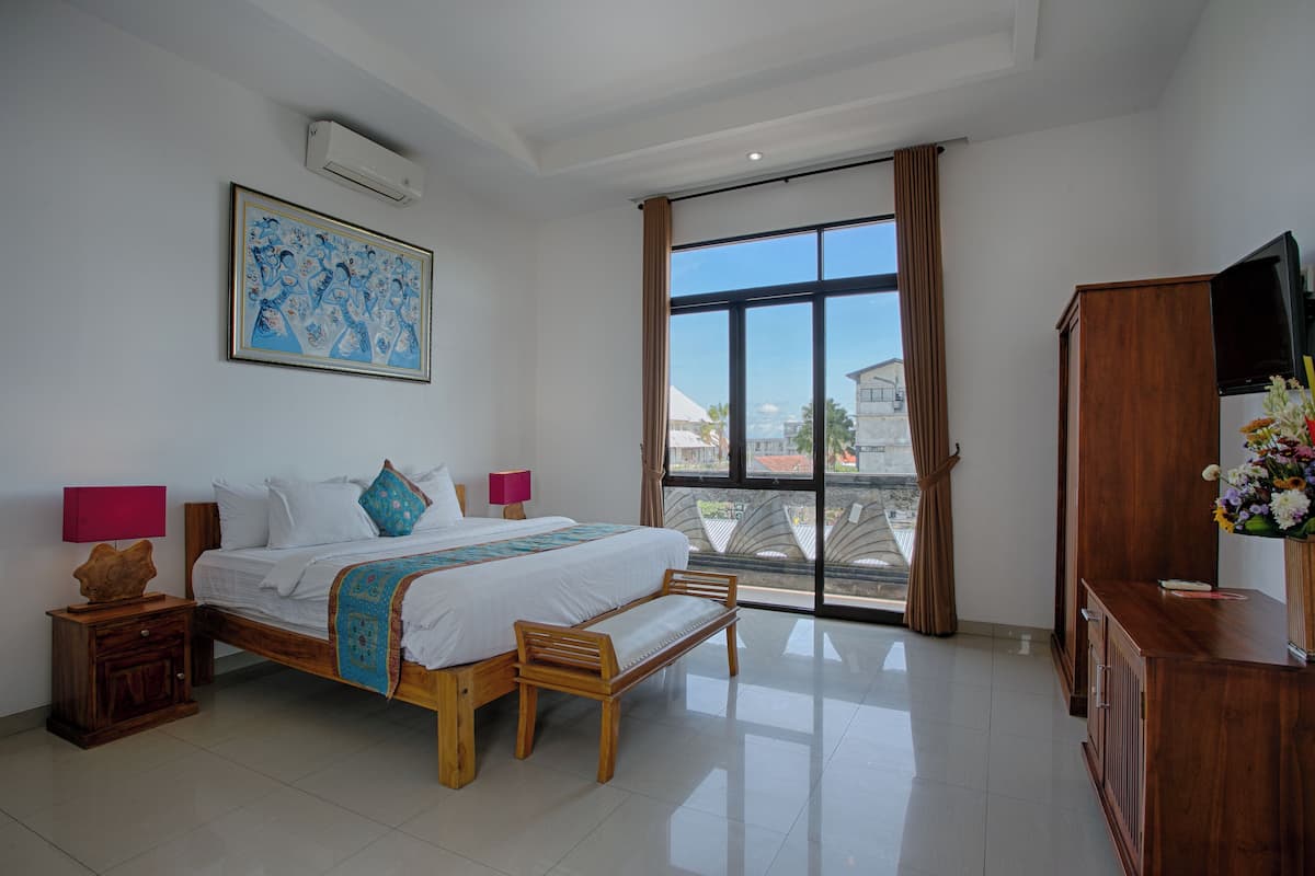 Nelayan Room | 1 bedroom, individually decorated, desk, laptop workspace