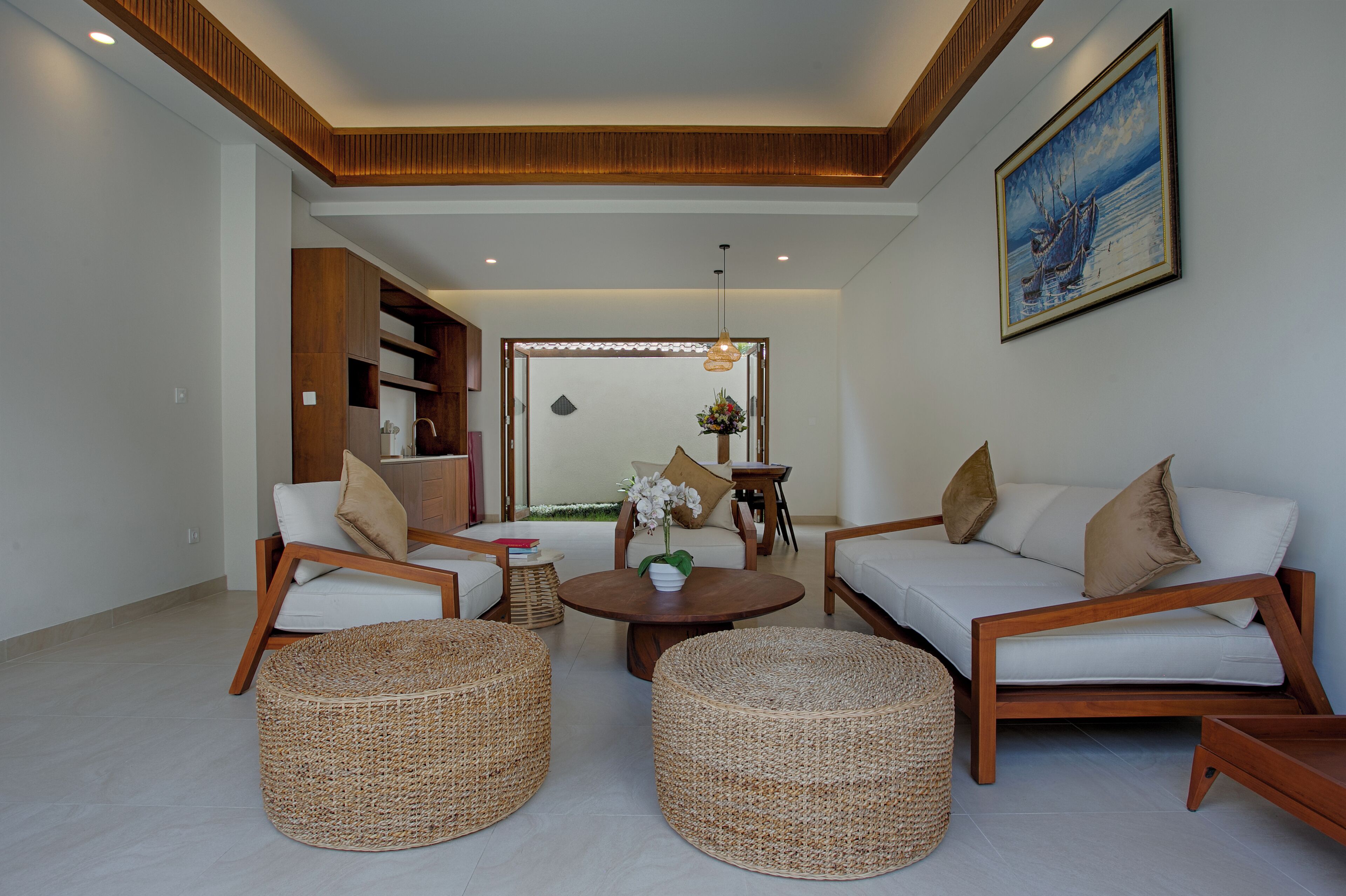 Balinese Modern Two Bedrooms Villas | Área de estar | Smart TV 41 polegadas com canais a cabo