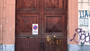 Pintu masuk properti