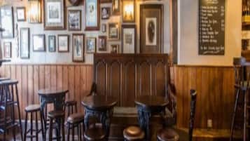 Bar (in der Unterkunft)
