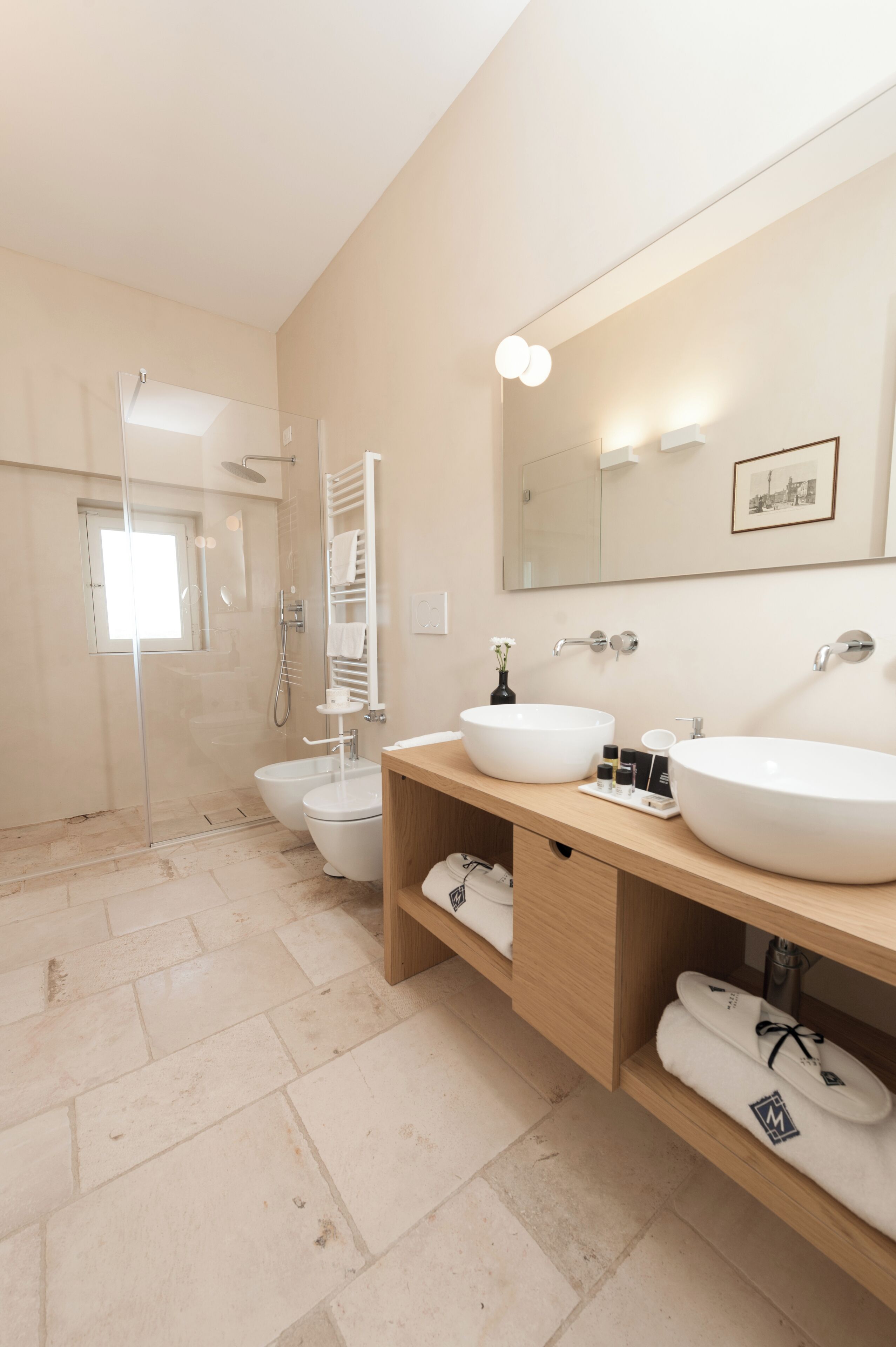 Habitació Deluxe, 1 dormitori, terrassa | Bany | Articles de tocador gratuïts, assecador de cabells i sabatilles 