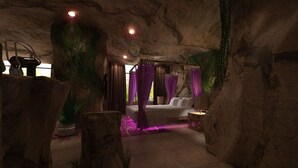 Deluxe Room | In-room safe, desk, soundproofing, WiFi (free)