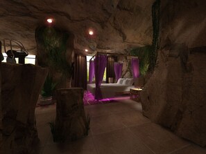 Habitación Deluxe | Caja de seguridad en la habitación, escritorio y insonorización 