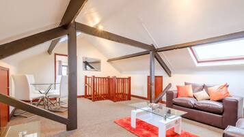 City Apartment, 1 Bedroom, City View | 1 bedroom, iron/ironing board, free WiFi, bed sheets