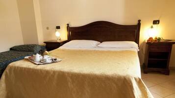 Schreibtisch, kostenlose Babybetten, Zustellbetten, kostenloses WLAN