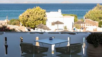 Premium Double Room, Sea View | Premium bedding, memory-foam beds, desk, laptop workspace