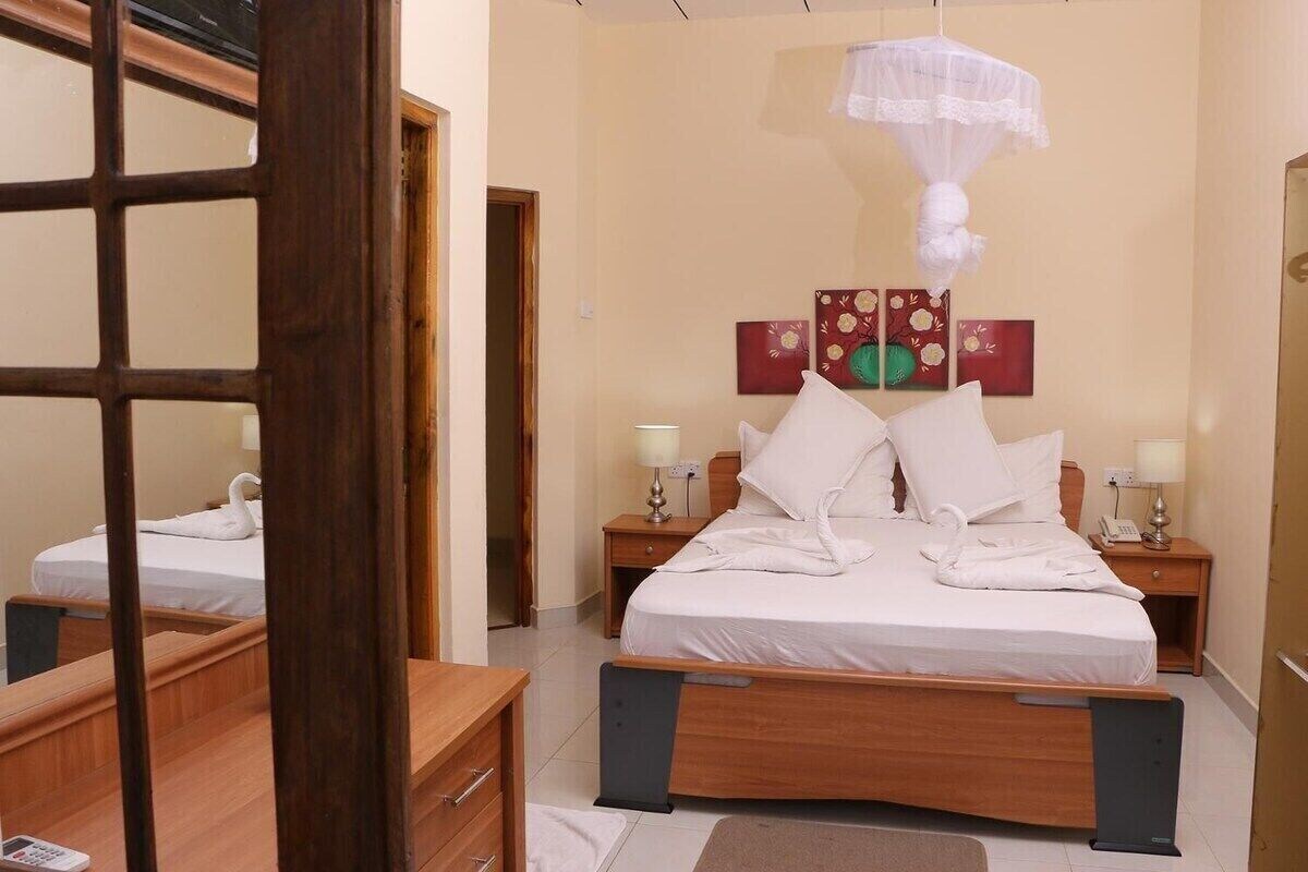 Classic Double or Twin Room | 1 bedroom, premium bedding, pillowtop beds, minibar