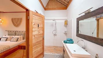 Villa Deluxe, 1 habitación, alberca privada | Regadera en el baño