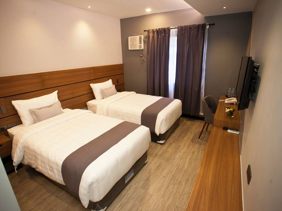 Standard Double Room | Desk, free WiFi