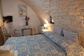 Classic trippelrum (Il noce) | Italienska Frette-lakan, sängtillbehör av högsta kvalitet och duntäcken