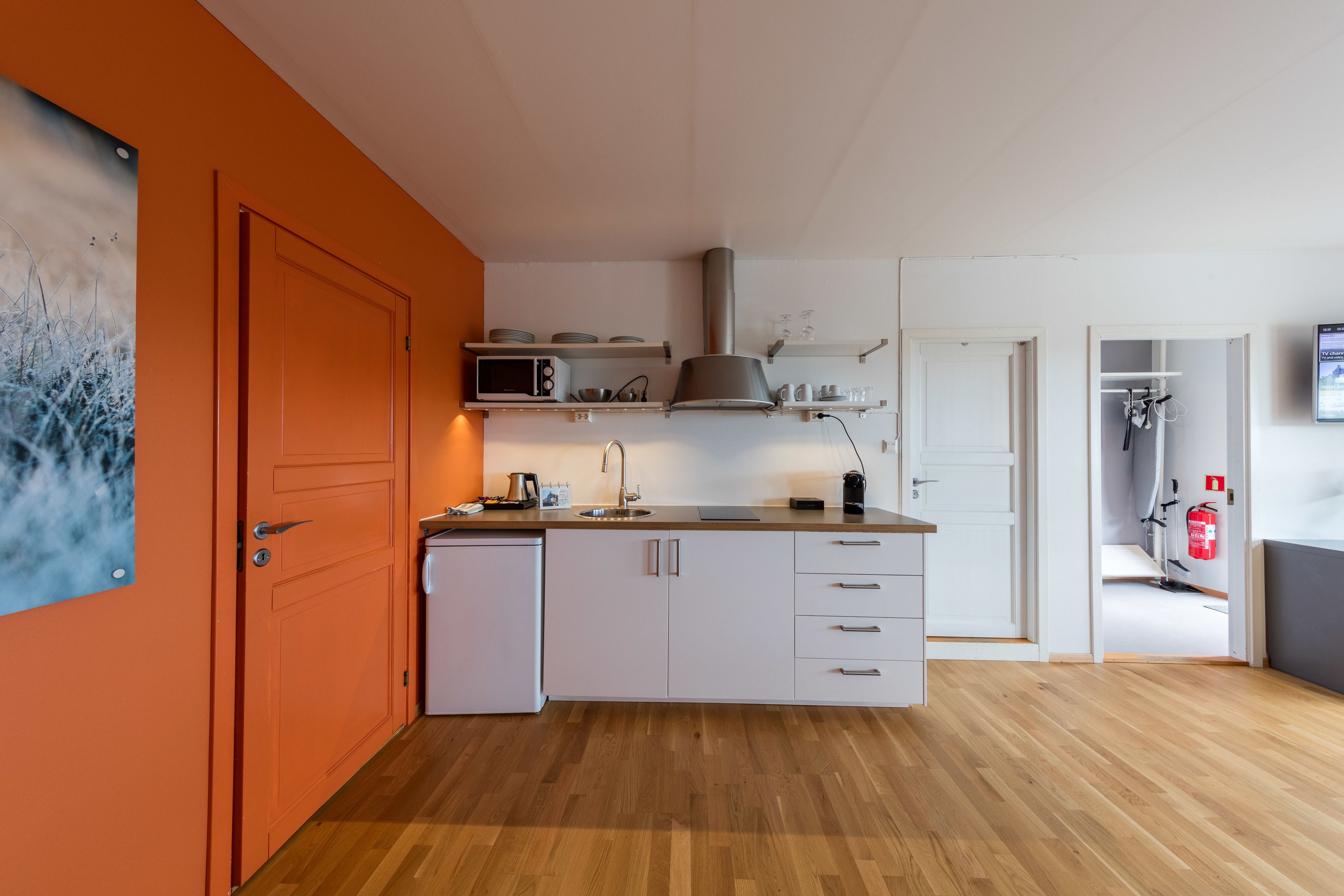 apartment, 2 bedrooms | private kitchen | coffee/tea maker