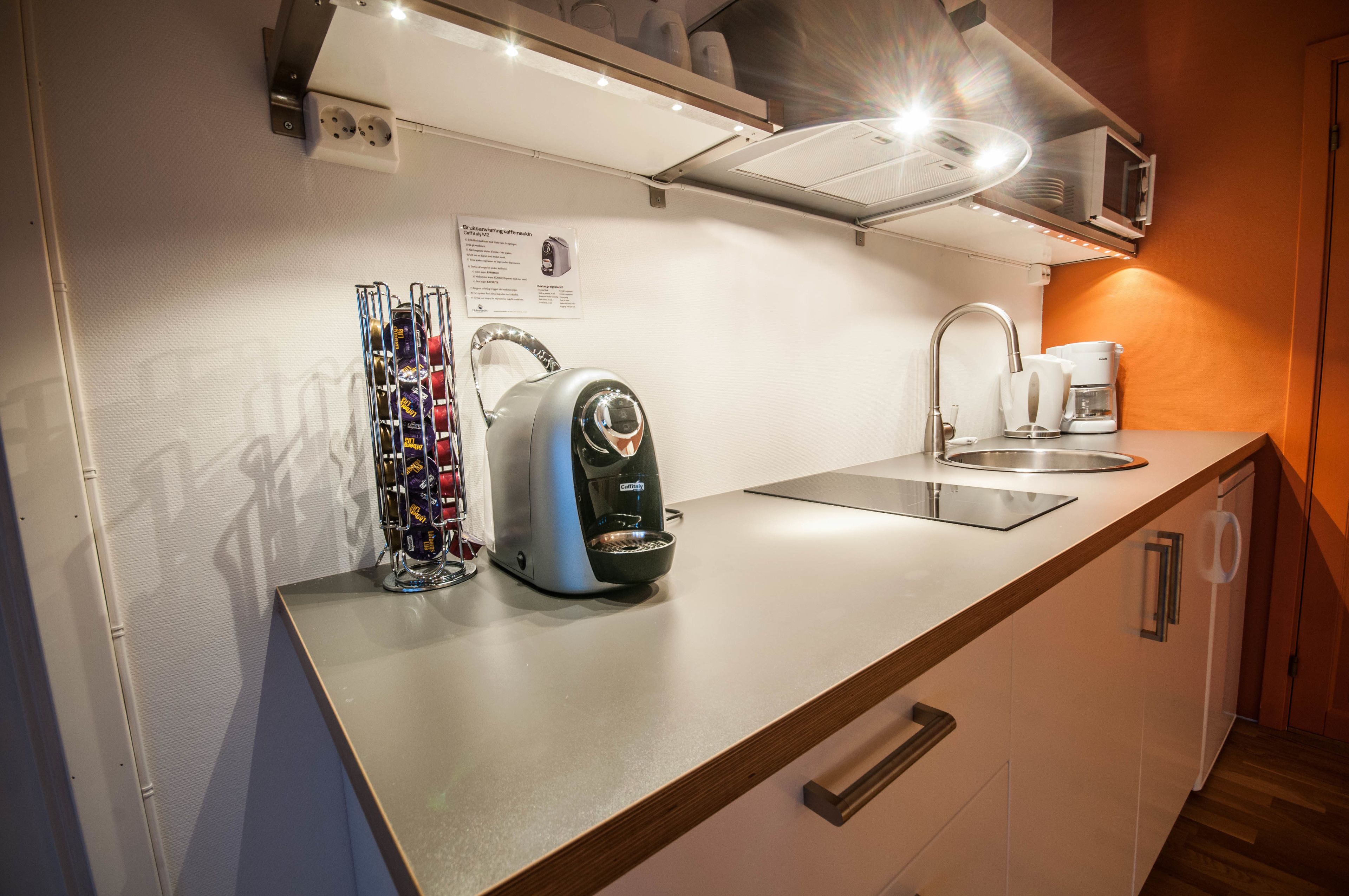 apartment, 2 bedrooms | coffee and/or coffee maker