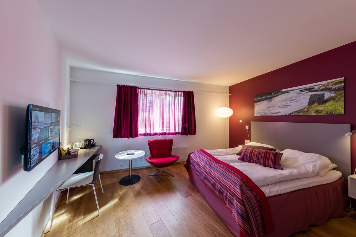 Zweibettzimmer | Hochwertige Bettwaren, Pillowtop-Betten, Minibar, Zimmersafe