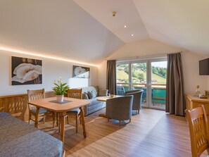 Deluxe-Suite | Zimmersafe, individuell dekoriert, individuell eingerichtet