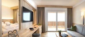 Apartment | Living room | Flat-screen TV - Hotel & Alpin Lodge Der Wastlhof (Wildschönau)