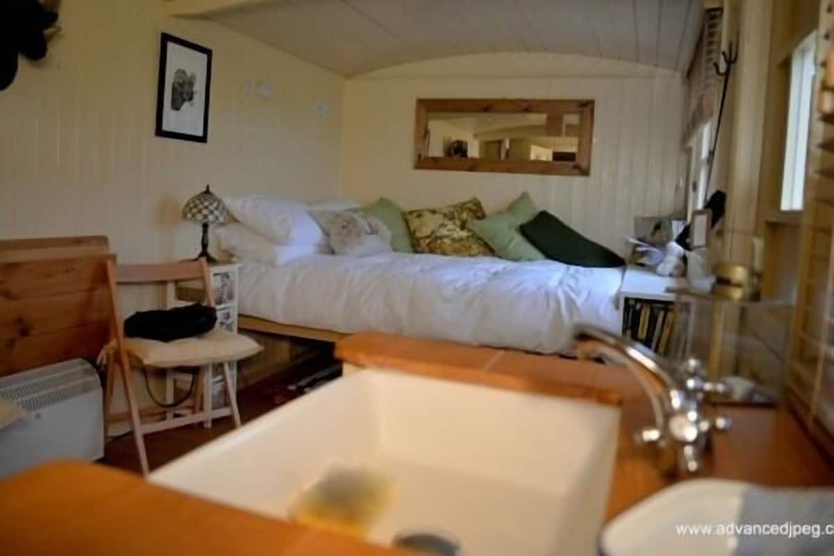 Comfort-Zimmer, mit Bad (Shepherds Huts) | 1 Schlafzimmer
