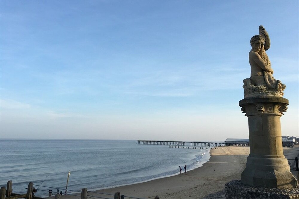 Moray Beachside Apartments