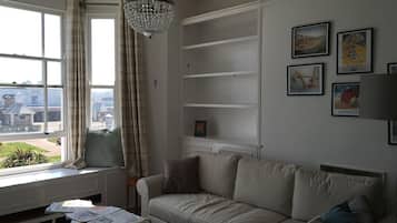 Superior Apartment, Private Bathroom, Sea View (Moray Seaview) | Miscellaneous