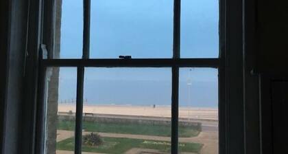 Moray Beachside Apartments