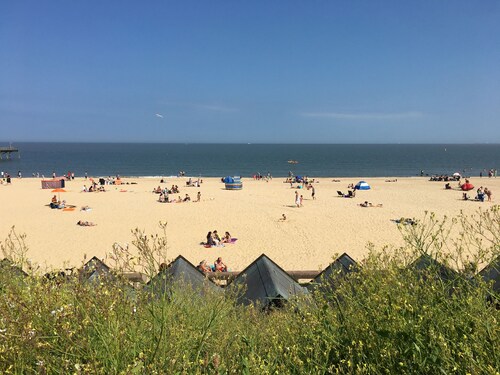 Moray Beachside Apartments