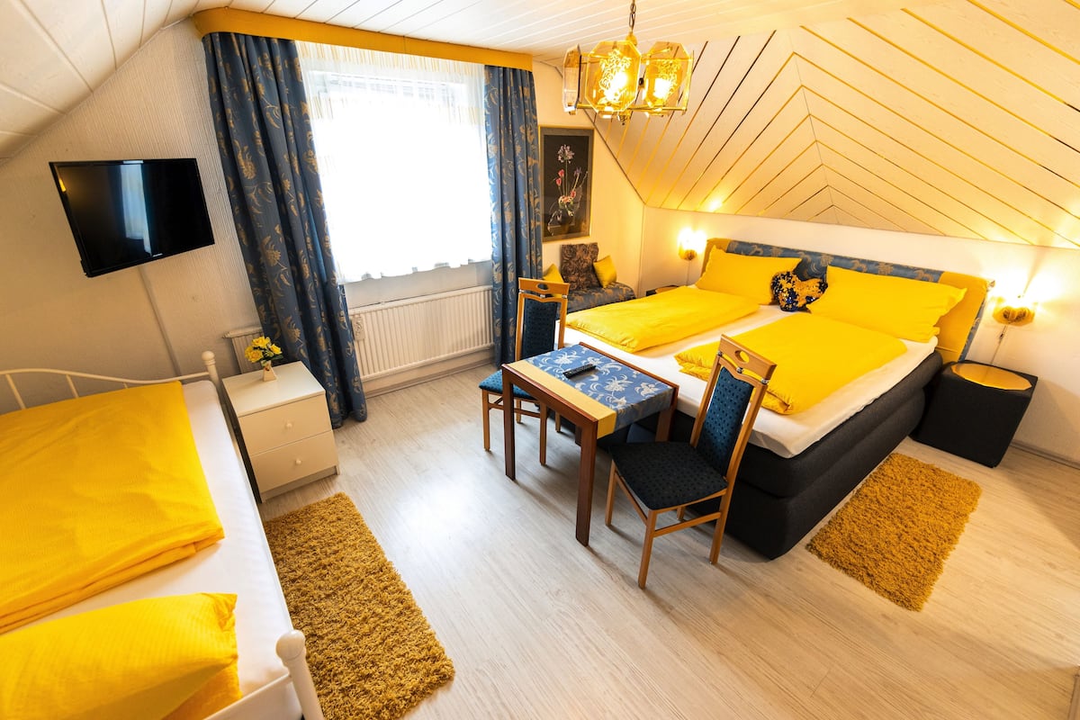 Standaard driepersoonskamer, privébadkamer (3BZS) | 1 slaapkamer