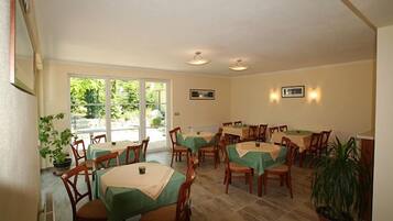 Daily buffet breakfast (EUR 4 per person)