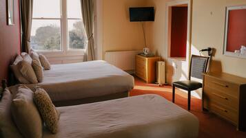 Deluxe-Doppelzimmer, 1 King-Bett, Meerblick | Allergikerbettwaren, Schreibtisch, Verdunkelungsvorhänge