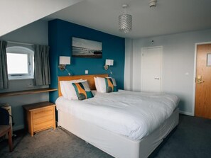 Deluxe Double Room | Hypo-allergenic bedding, desk, blackout drapes, iron/ironing board