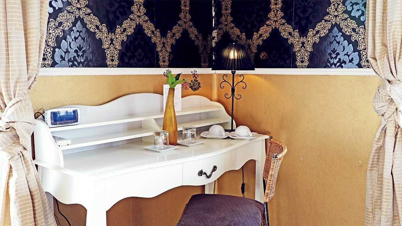 premium double room | room amenity