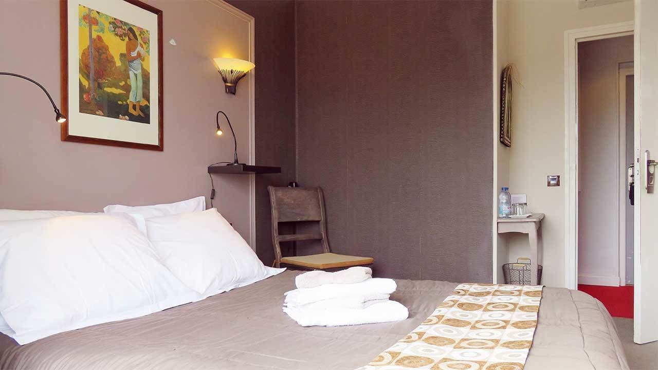 premium double room | premium bedding, in-room safe, desk, soundproofing