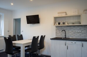 Apartment, Kitchenette (E - Duplex) | Desk, soundproofing, iron/ironing board, free cribs/infant beds - Villa Kiwi (Mikulov)