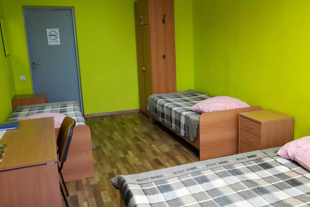 Family Quadruple Room | Hypo-allergenic bedding, in-room safe, desk, iron/ironing board