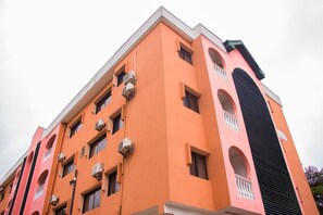 Fachada da propriedade