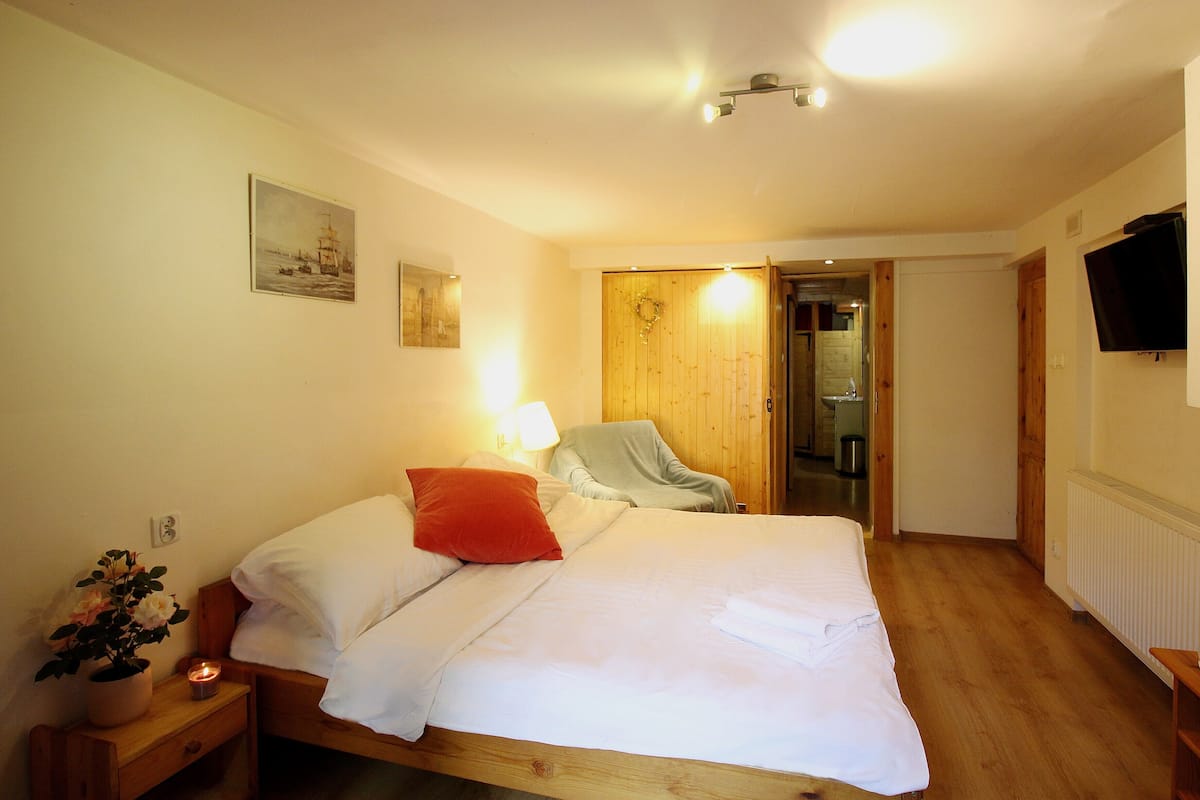 Kamar Double Standar, balkon (sauna) | Kedap suara, setrika/meja setrika, dan Internet kabel gratis
