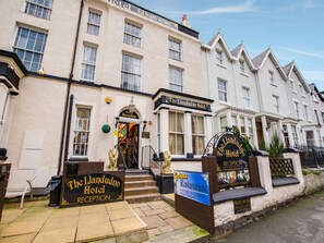 Front of property - The Llandudno Hotel (Llandudno)