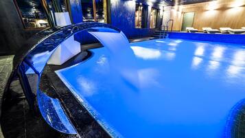 Pool waterfall