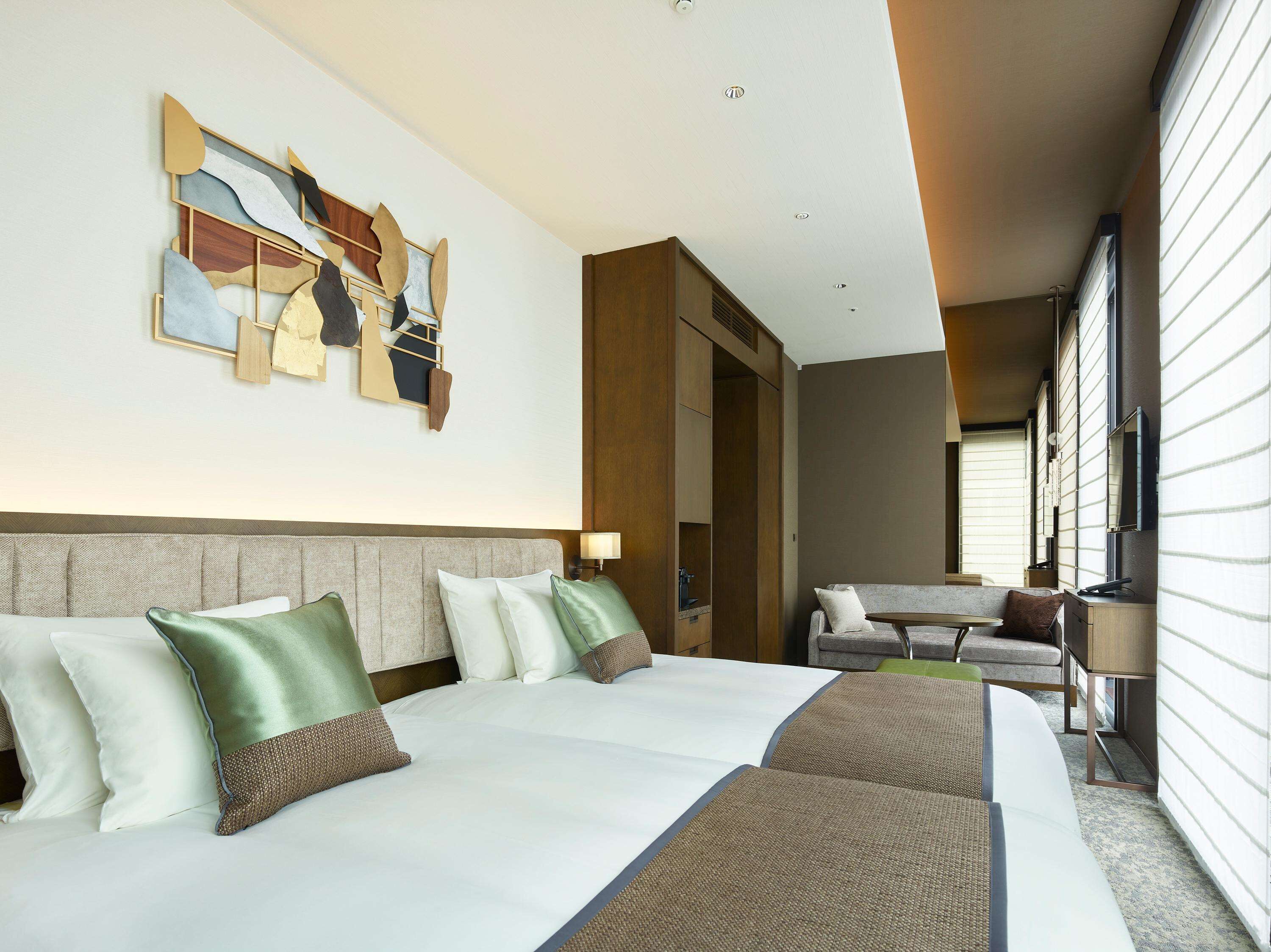 In-room safe, soundproofing, iron/ironing board, free WiFi