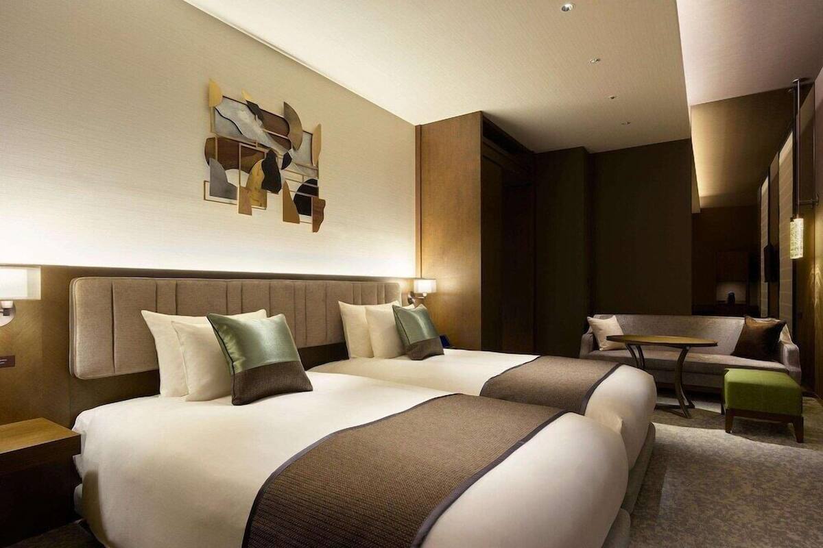 In-room safe, soundproofing, iron/ironing board, free WiFi